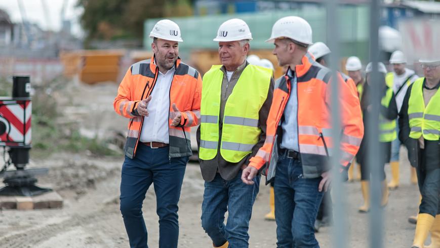 OB Reiter  mit A. Kressierer und F. Frischeisen (beide U-Bahn-Bau) auf der U5-Baustelle; Quelle: L.Simon