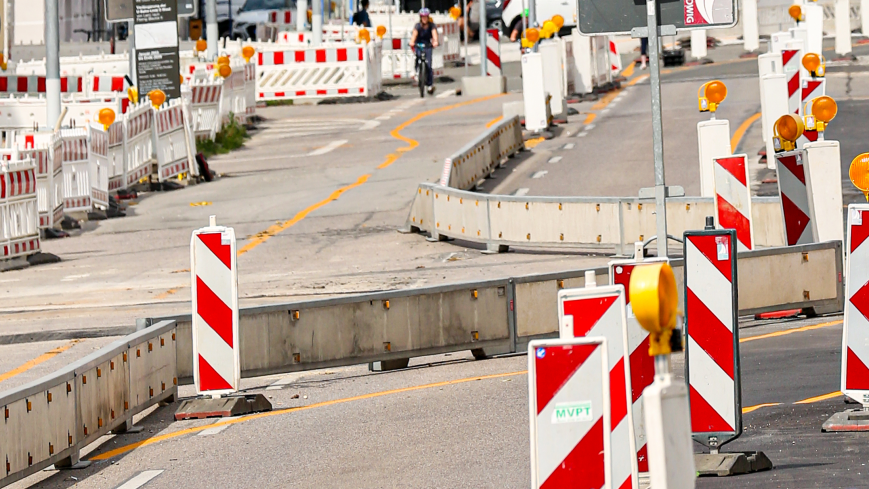 Bausstelle mit Verkehrsverschwenkung; Quelle: Nagy/LHM