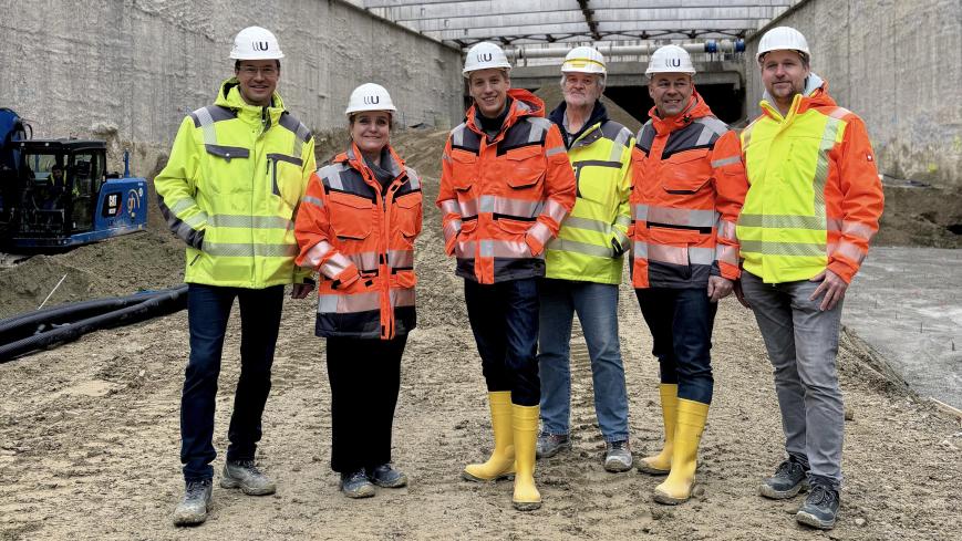 Dominik Krause besucht U-Bahn-Baustelle, Gruppenfoto mit (von links) Matthias Würfel (Baureferat,) Baureferentin Dr.-Ing. Jeanne-Marie Ehbauer, 2. Bürgermietser Doninik Krause, Uwe Rathje (Baurefrat) ,Hauptabteilungsleiter Alexander Kressierer, Robert Schmidt (Baureferat), ; Quelle Baureferat