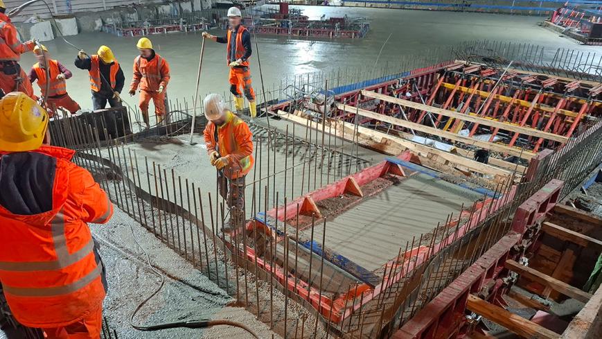 Betonarbeiten für den U-Bahn-Deckel am Knie; Teaserbild, Dezember 2025; Quelle: Baureferat
