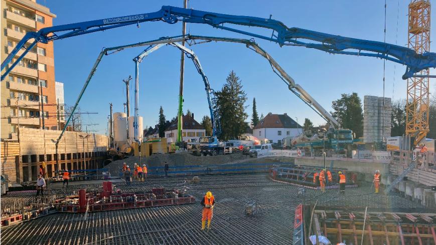 Arbeiten an der Deckelbetonage für den U-Bahnhof am Knie; Dezember2025; Quelle: Baureferat